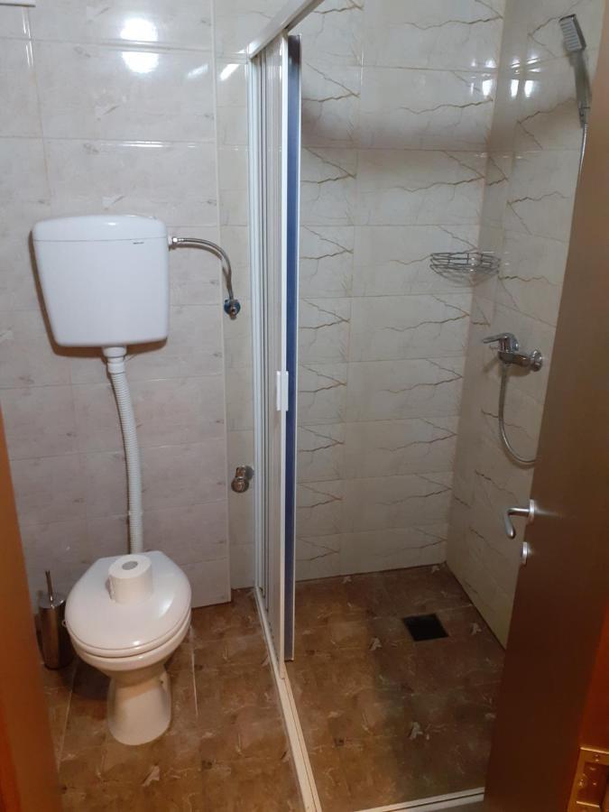 Restoran Sa Prenocistem Zitiste Hotell Exteriör bild