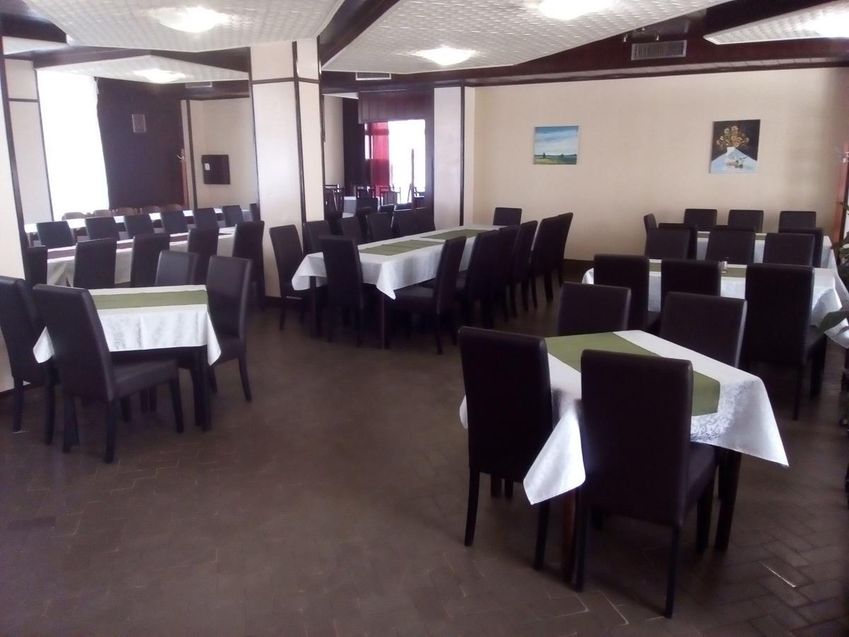 Restoran Sa Prenocistem Zitiste Hotell Exteriör bild