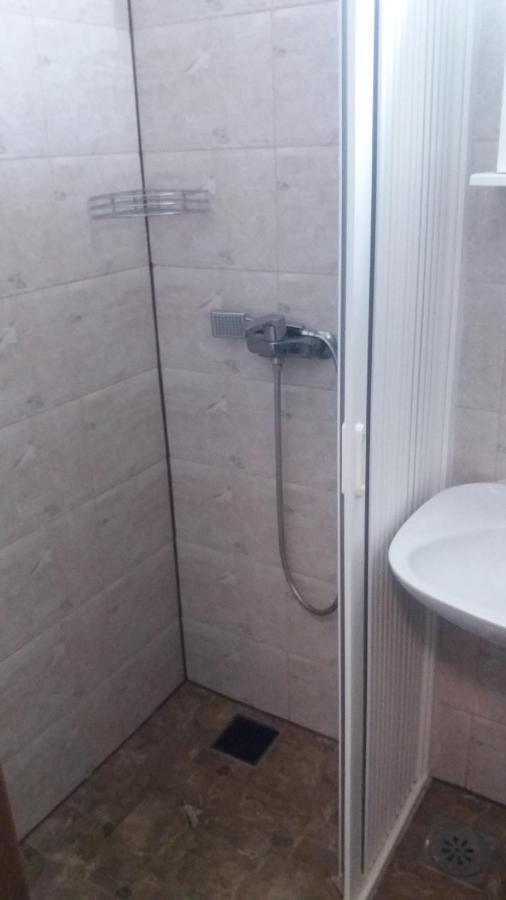 Restoran Sa Prenocistem Zitiste Hotell Exteriör bild